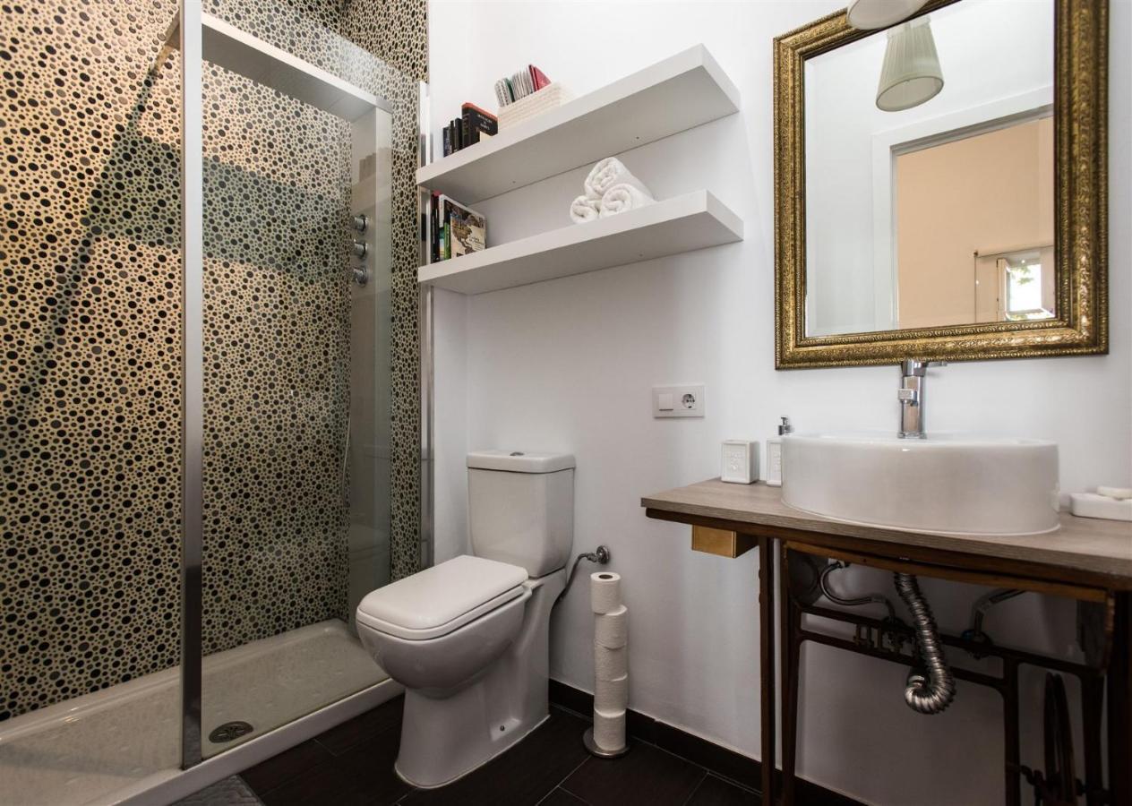 Cozy Apartment In House-Palace With Private Patio Siviglia Esterno foto