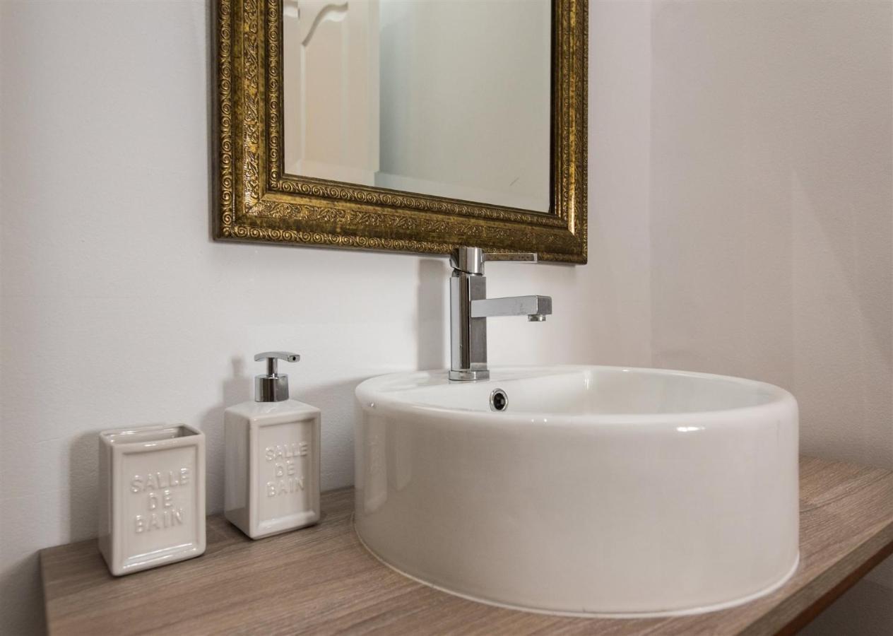 Cozy Apartment In House-Palace With Private Patio Siviglia Esterno foto